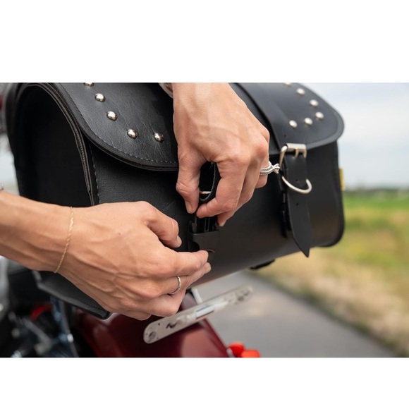 Willie & Max Black Magic Sissy Bar Bag Motorcycle Riding Biker Saddlebag - Picture 2 of 12
